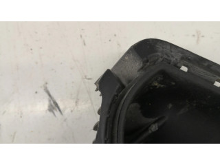 Декоративная решётка противотуманной фары