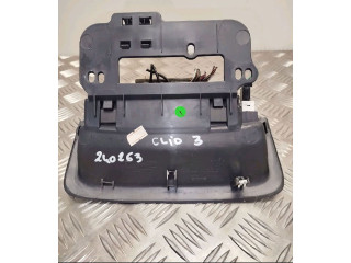 Дисплей    8200884342   Renault Clio III