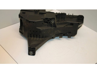 Блок предохранителей  9494210   Volvo V70    