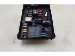 Блок предохранителей  1K0937125C, 1K0937125D   Volkswagen Caddy    
