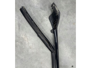 Уплотнительная резина (у стекла)    Audi A6 S6 C7 4G      