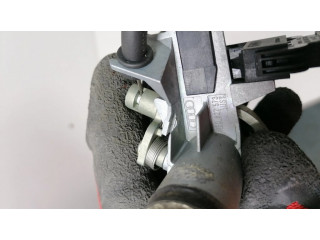 Замок задней крышки