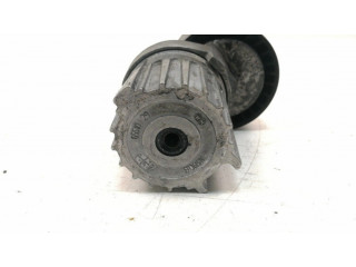 Устройство натяжки ремня