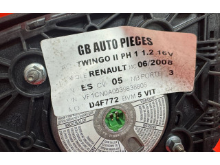 Подушка безопасности водителя 8200527574D Renault Twingo II