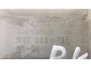 Передний двигатель механизма для подъема окон