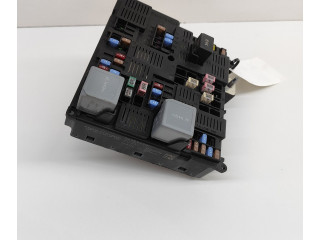 Блок предохранителей 32268453   Volvo XC90    