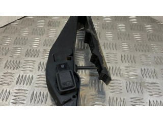 Педаль акселератора