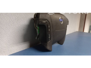 Подушка безопасности водителя 8686284 Volvo V70