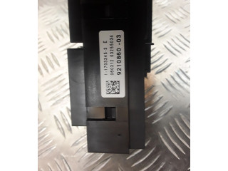 Блок предохранителей  921086003   BMW X3 F25    