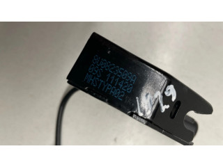 Замок капота 8U0823509A Audi Q3 8U