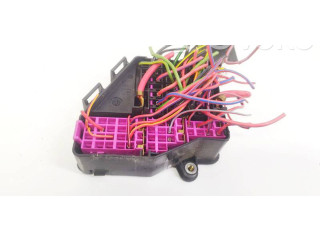 Блок предохранителей     Audi A4 S4 B5 8D    