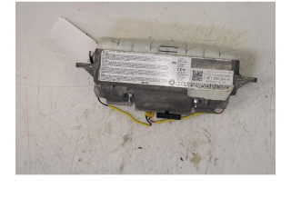 Подушка безопасности водителя Audi A6 S6 C5 4B