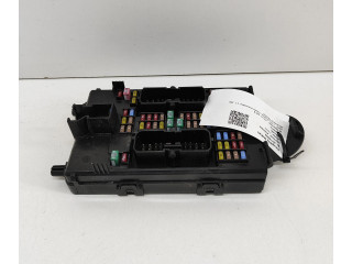 Блок предохранителей 31682732   Volvo S90, V90    