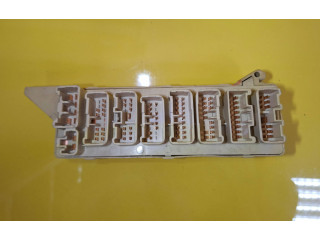 Pojistková skříňka Mazda MPV 1999