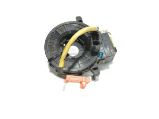 Подушка безопасности водителя    Toyota Yaris