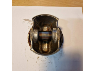 Píst 8637807 BMW 3 F30 F35 F31 pro benzínový motor 3.0 b58d30 b58d30