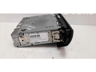 Turbodmychadlo Радио/ проигрыватель CD/DVD / навигация 281155881R Renault Laguna III