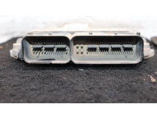 Блок управления двигателем Блок управления 55196352ZJ Opel Combo C