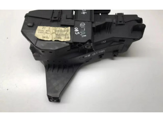 Блок предохранителей 30679620, 1098287 Volvo S80