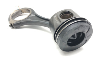 Поршень с шатуном 8340F Jeep Grand Cherokee (WK)