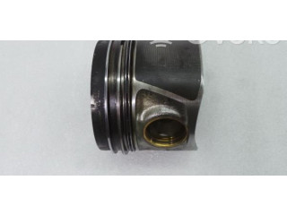 Píst 7901J Audi RS4 B7