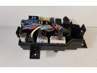 Блок предохранителей 63564138 Nissan Pathfinder R51