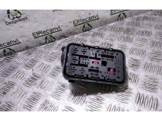   Pojistková skříňka 1K0937700B   Volkswagen Caddy 