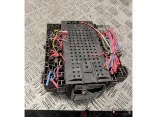 Блок предохранителей 8676286   Volvo S80    