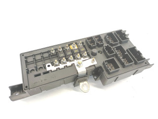 Блок предохранителей 30728008, 518828108 Volvo V70