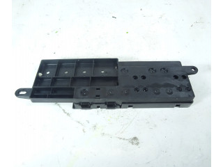 Блок предохранителей 318986023 Jaguar XJ X351