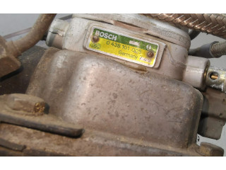 Vstřikovací lišta 0438121076, 051133353 Volkswagen PASSAT B3