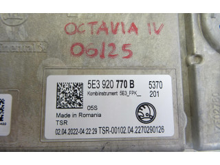 Панель приборов 5E3920770B   Skoda Octavia Mk4       