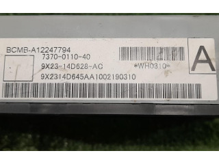 Блок предохранителей 7370-0110-40, 7370-0110-40 Jaguar XF X250