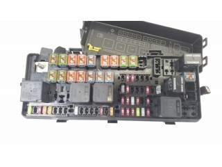 Блок предохранителей 645564633724 Maserati Ghibli