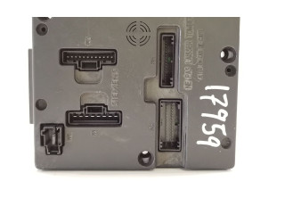 Pojistková skříňka Řídící jednotka BSM 7703297929 Renault Megane I 1998