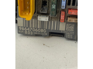 Блок предохранителей  9664706080, R03   Peugeot Expert    