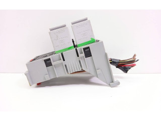 Блок предохранителей 93363145   Opel Meriva A    