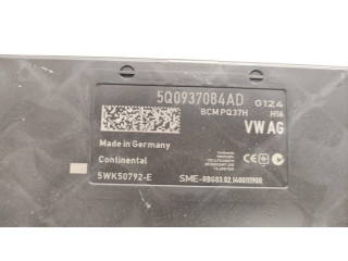 Блок комфорта 5Q0937084AD Skoda Octavia Mk3 (5E)