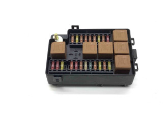 Блок предохранителей LJD2822DB Jaguar XK8 - XKR