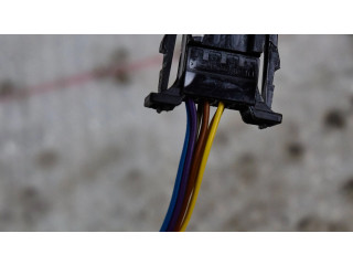 Зеркало электрическое        Skoda Fabia Mk3 (NJ)  2015 - 2021 года   