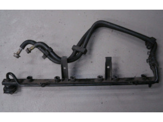 Топливная рампа 021133317J   Volkswagen Golf III  