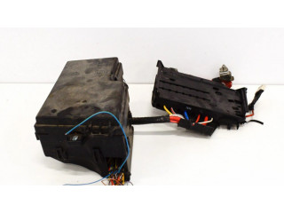 Блок предохранителей  AV6T14A067BB   Ford Focus    