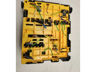 Блок предохранителей 42745603 Peugeot 2008 I