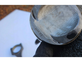  Поршень    Audi A6 C7  