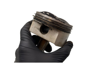 Píst 079B Audi A8 S8 D4 4H