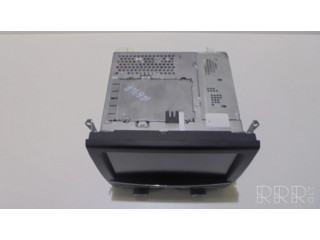 Радио/ проигрыватель CD/DVD / навигация