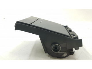 Передний держатель чашки