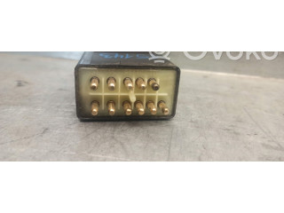 Pojistková skříňka 0165459532, 889773000 Mercedes-Benz E W124 1995