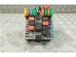 Блок предохранителей 51815360, 51815360 Fiat Linea