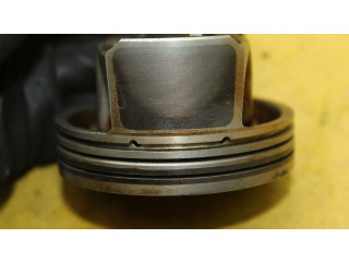 Поршень с шатуном Skoda Fabia Mk3 (NJ)